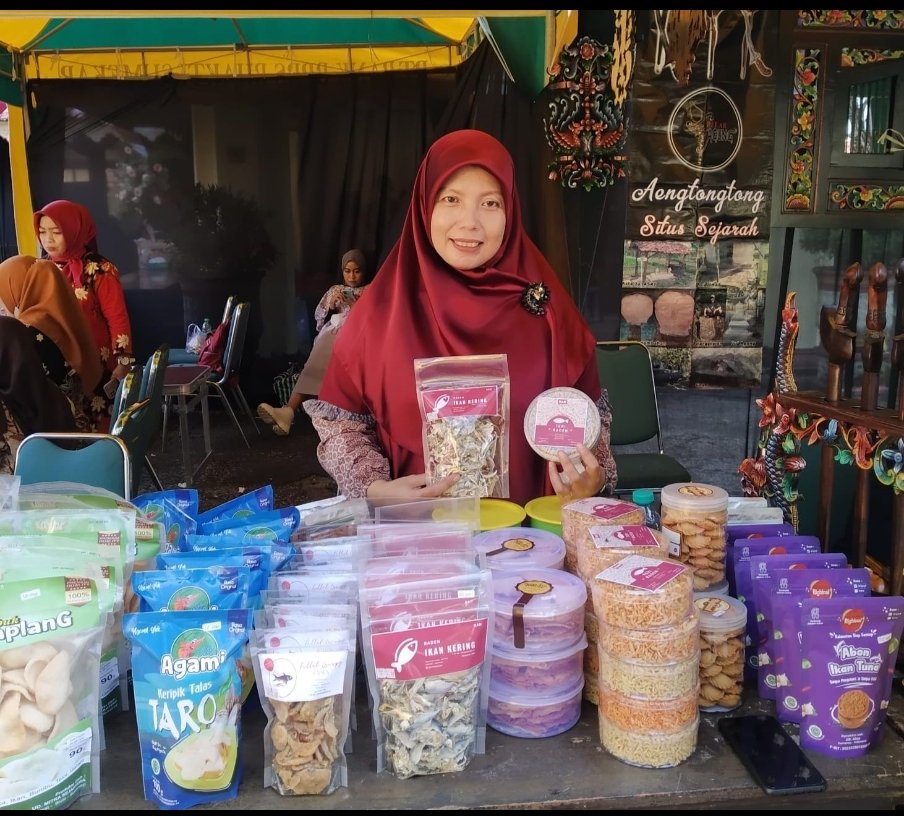 Produk Makanan & Camilan Raden Putri Ayu Cokies Sumenep Raup Omset Puluhan Juta