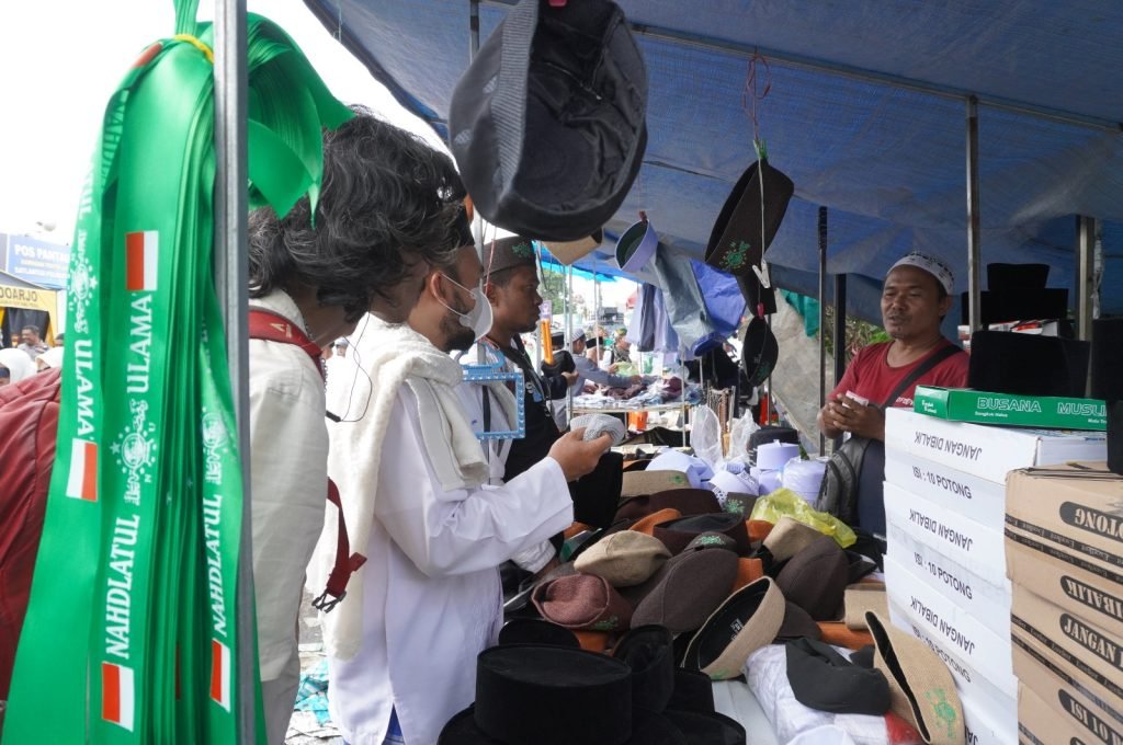 Resepsi Puncak Satu Abad NU Ratusan PKL di Sidoarjo Kebagian Berkah