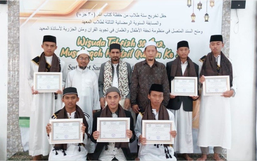 Pondok Pesantren Tahfidz Al Qur’an Hidayatullah Pebayuran Menggelar Wisuda Hafidz Al Qur’an 30 Juz Untuk 6 Santri