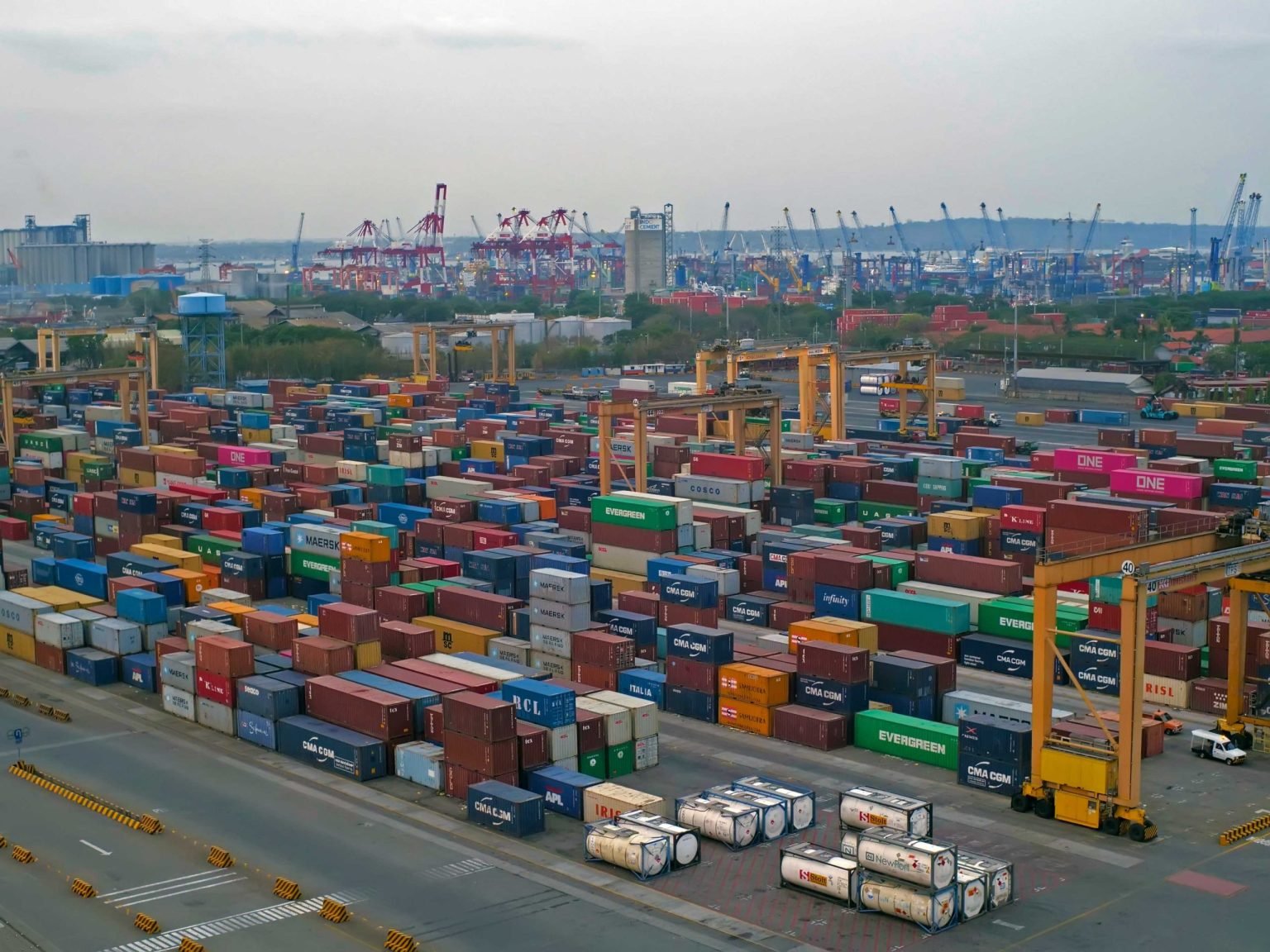 Menjelang Lebaran, TPS Antisipasi Penumpukan Petikemas