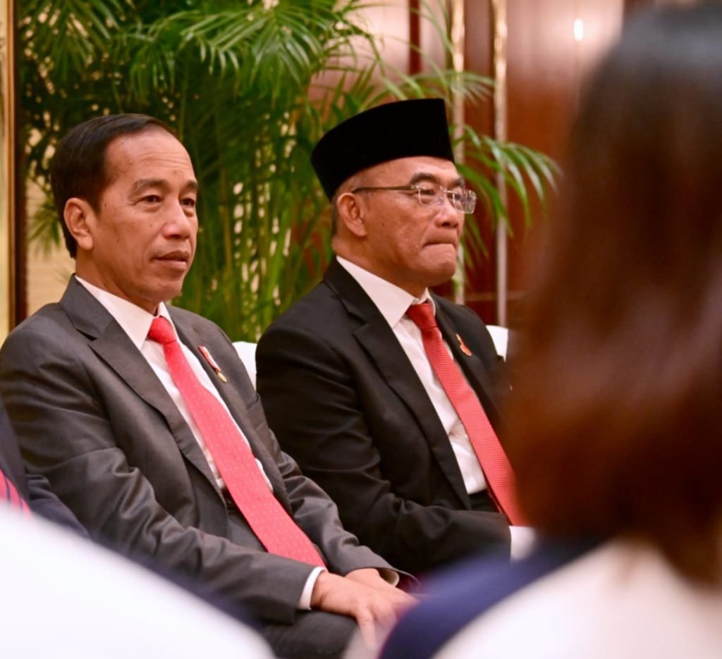Presiden Jokowi Shalat Jumat di Tiongkok, Menko Muhadjir Khatib dan Imam