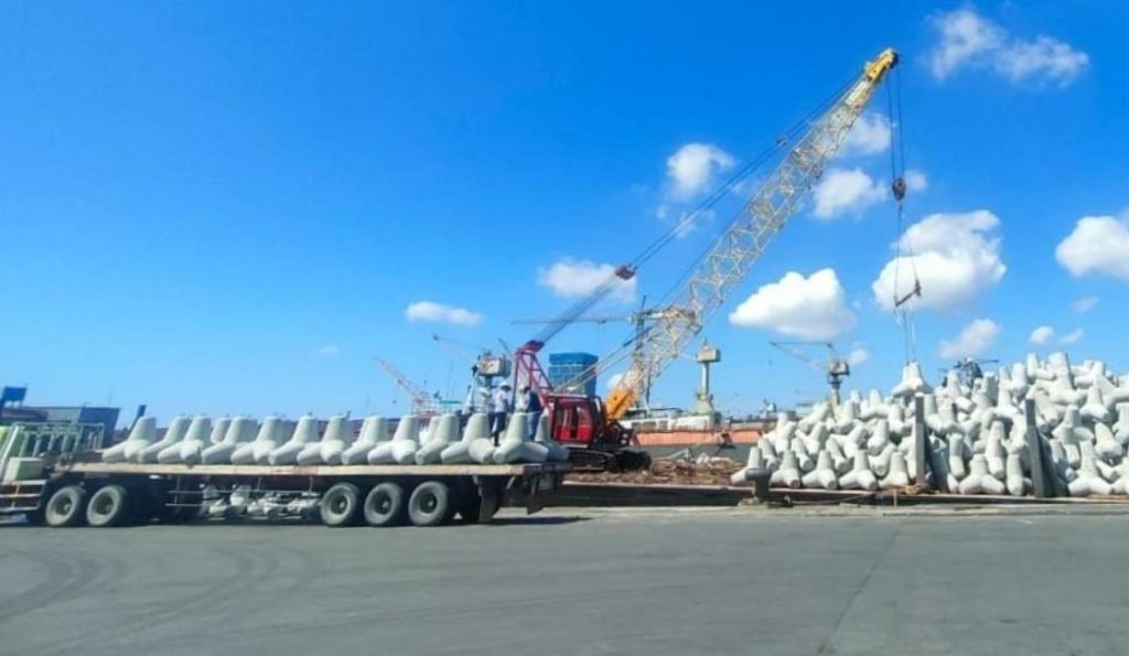 SIG Pasok 2.630 Unit Tetrapod untuk Pulau Fani Raja Ampat