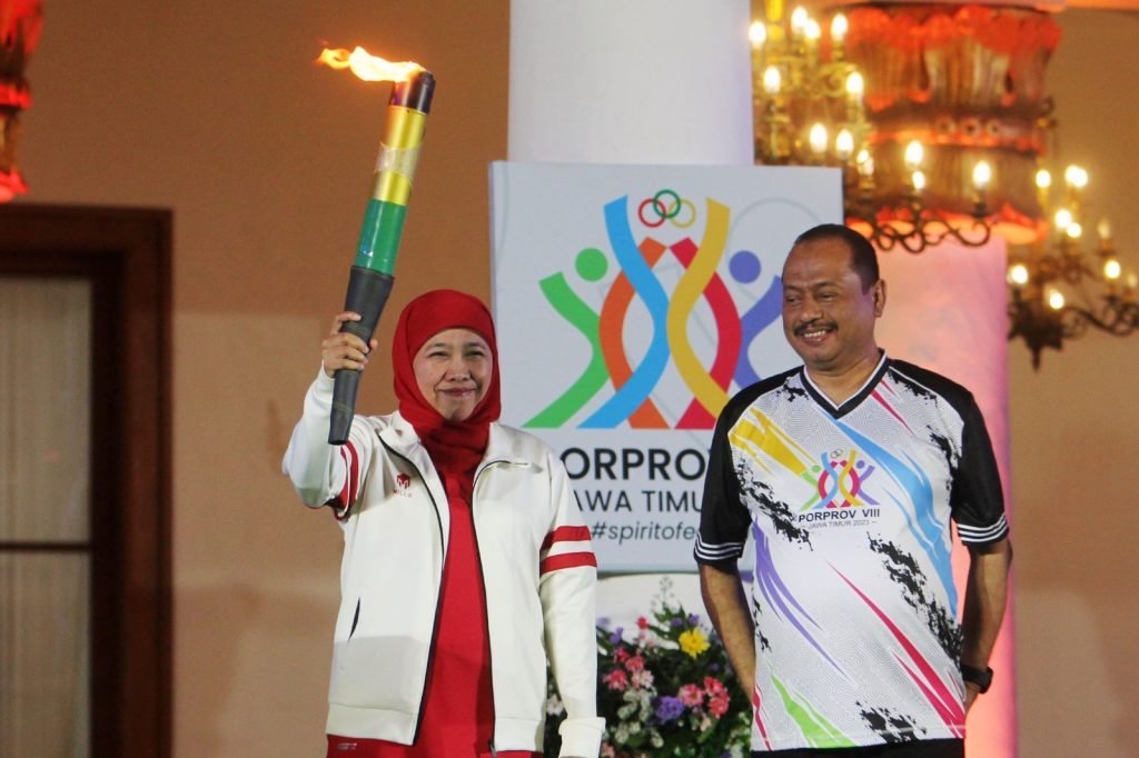 Obor PORPROV VIII/2023 Diterima Gubernur Khofifah