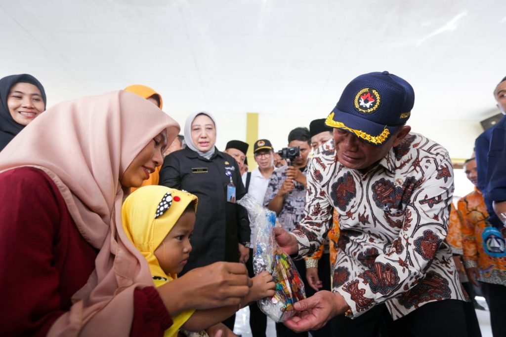 316 Keluarga Penerima Manfaat Terima Bantuan Pangan Beras dari Pemerintah
