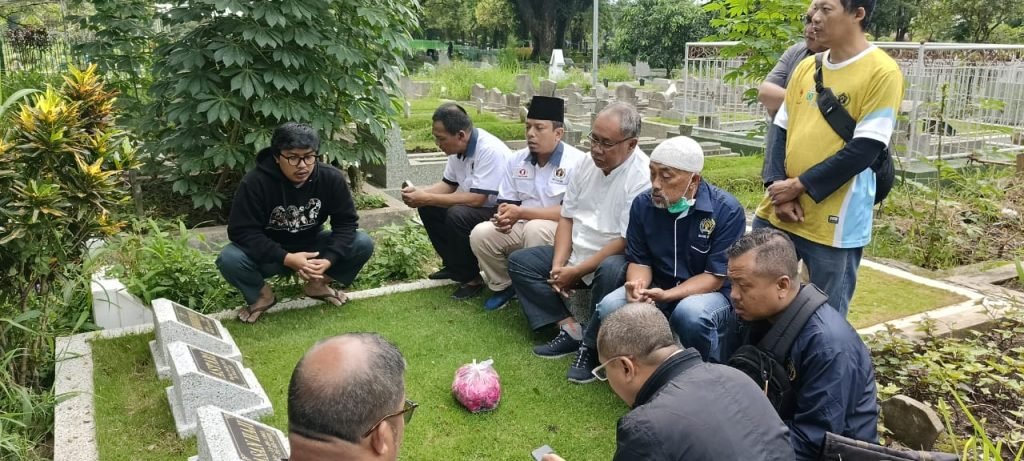 Hari Pers Nasional, PWI Malang Raya Gelar Ziarah Kubur Ke Makam Jurnalis