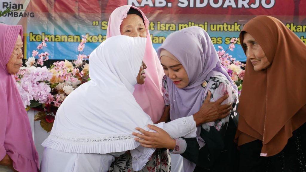 Pengajian “Roudlotul Jannah”, Ning Sasha: Pengajian Memperkuat Solidaritas Bersama