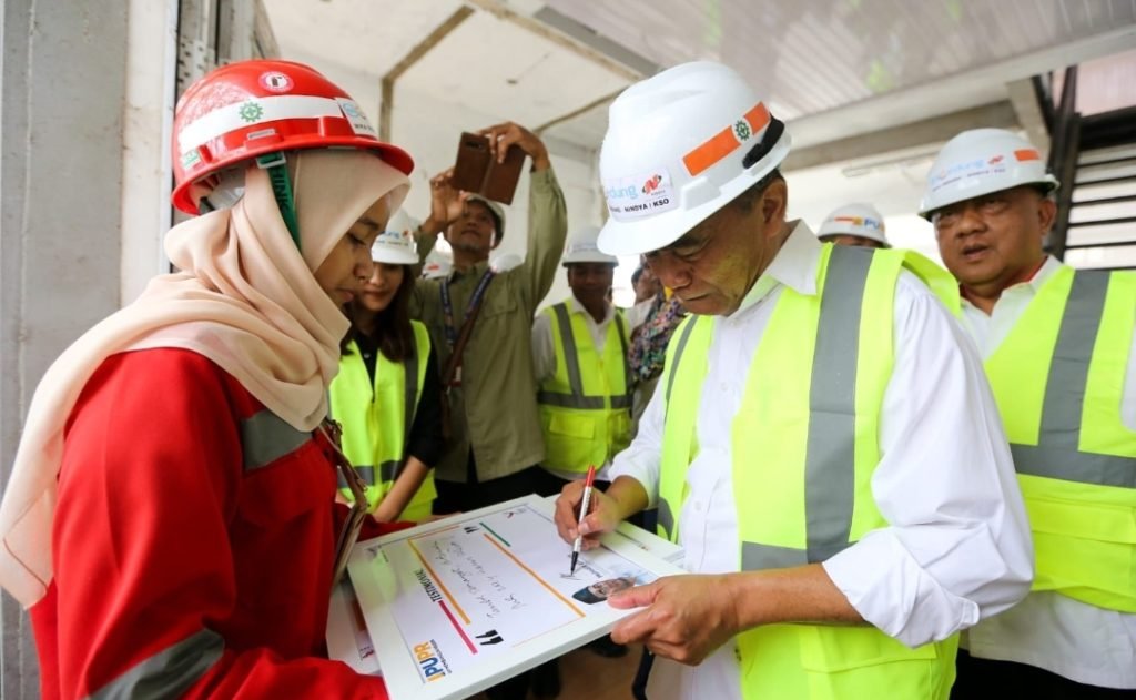 Menko Muhadjir Minta Pembangunan Arena PON XXI Dipercepat