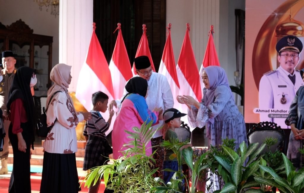 Hari Pertama Open House, Masyarakat Sidoarjo Ramai-ramai Datangi Pendopo Delta Wibawa