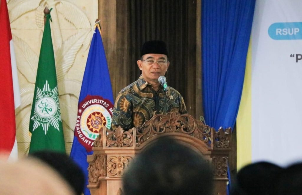 Menko PMK Apresiasi Program Studi Akupunktur dan Herbal di UMUKA Solo