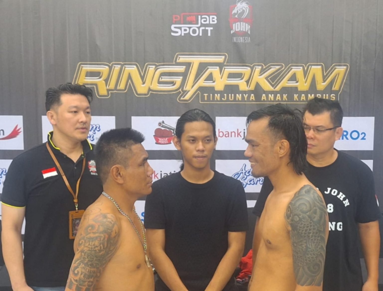 RING TARKAM, Roy Tua Janjikan KO Petinju Thailand