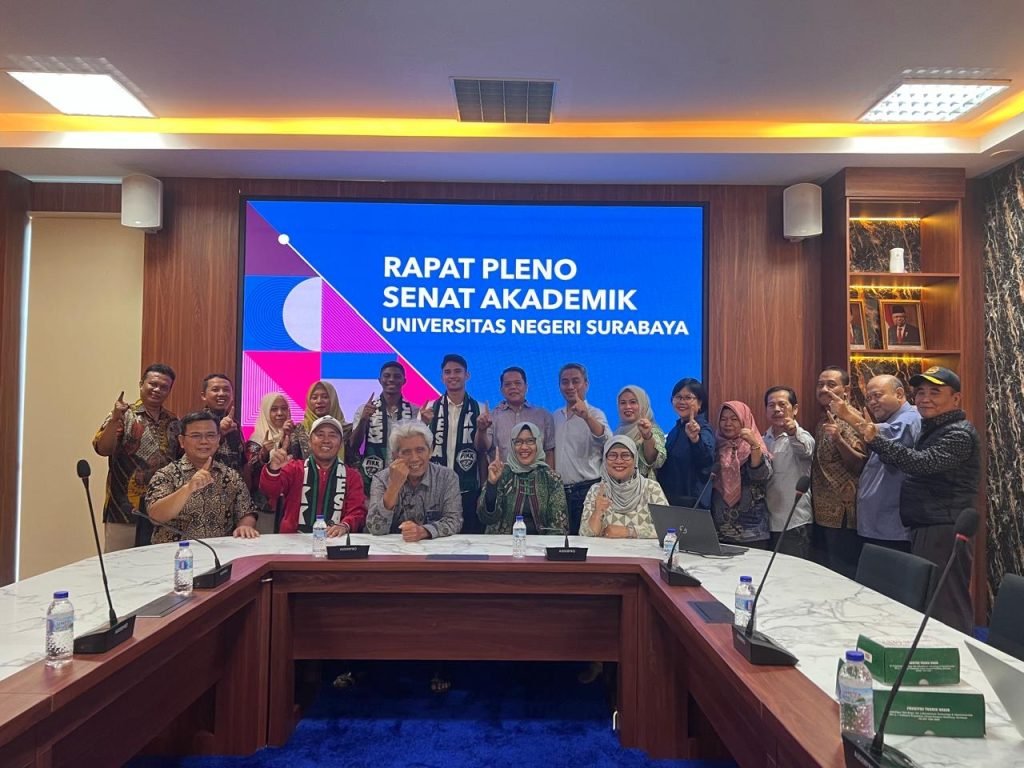 Libur Kompetisi di Belgia, Marselino Ferdinan Sambangi Unesa