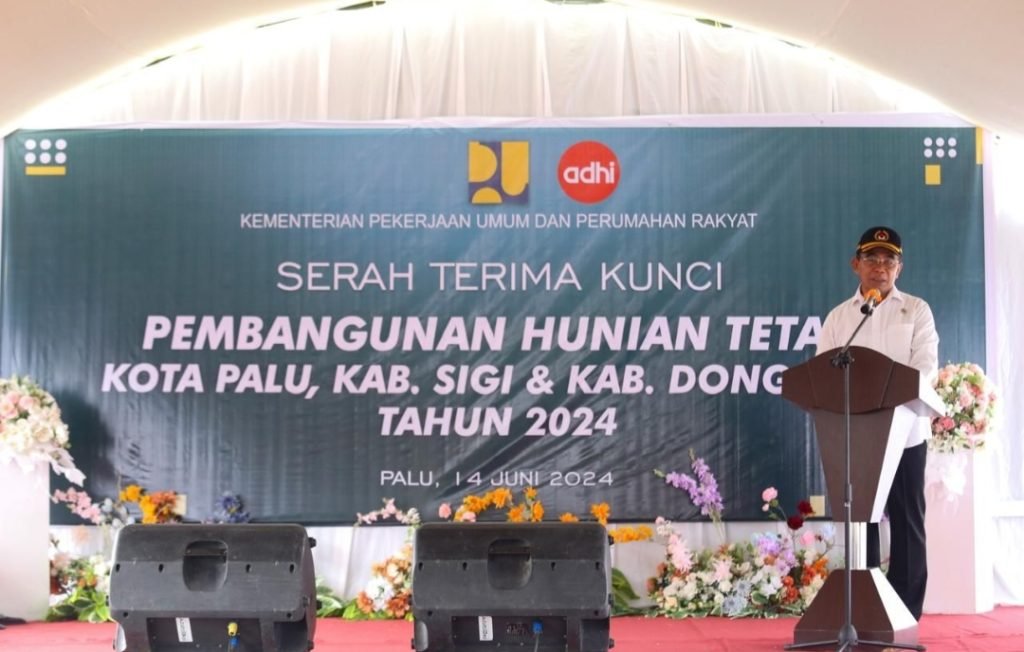 Menko Muhadjir Serahkan Kunci Hunian Tetap Korban Gempa di Sulawesi Tengah