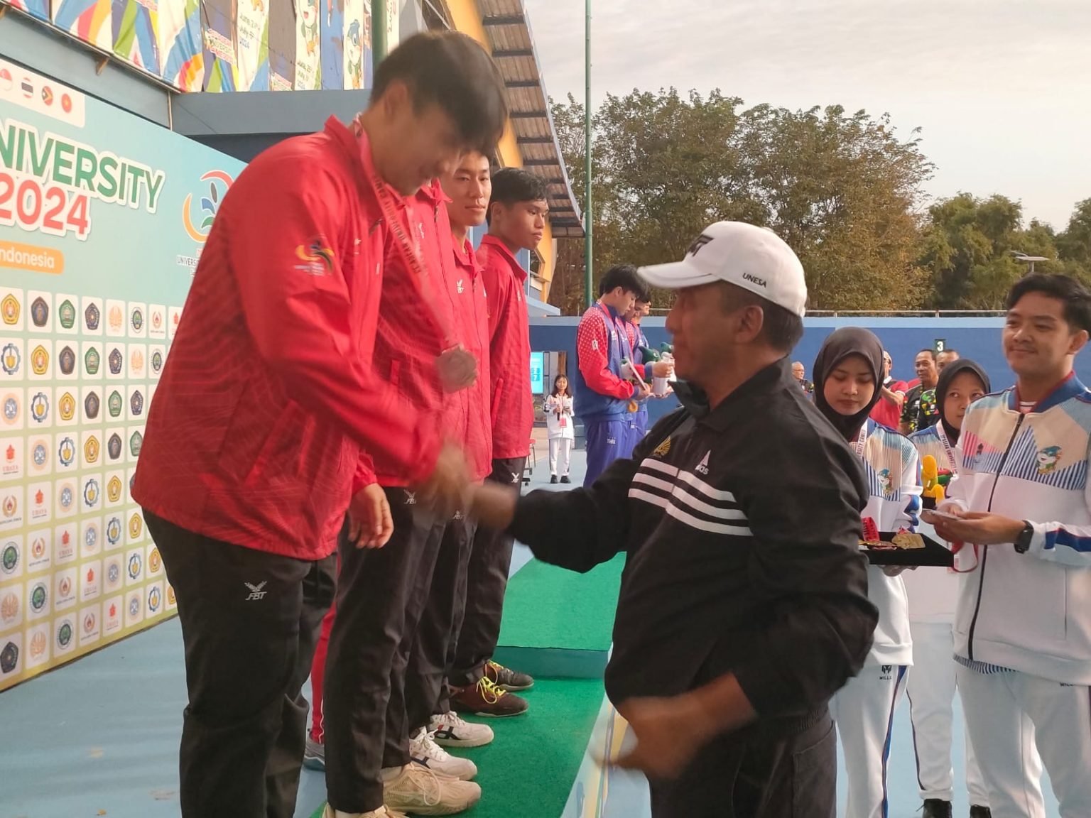 Dua Emas Koleksi Cabor Tenis Indonesia