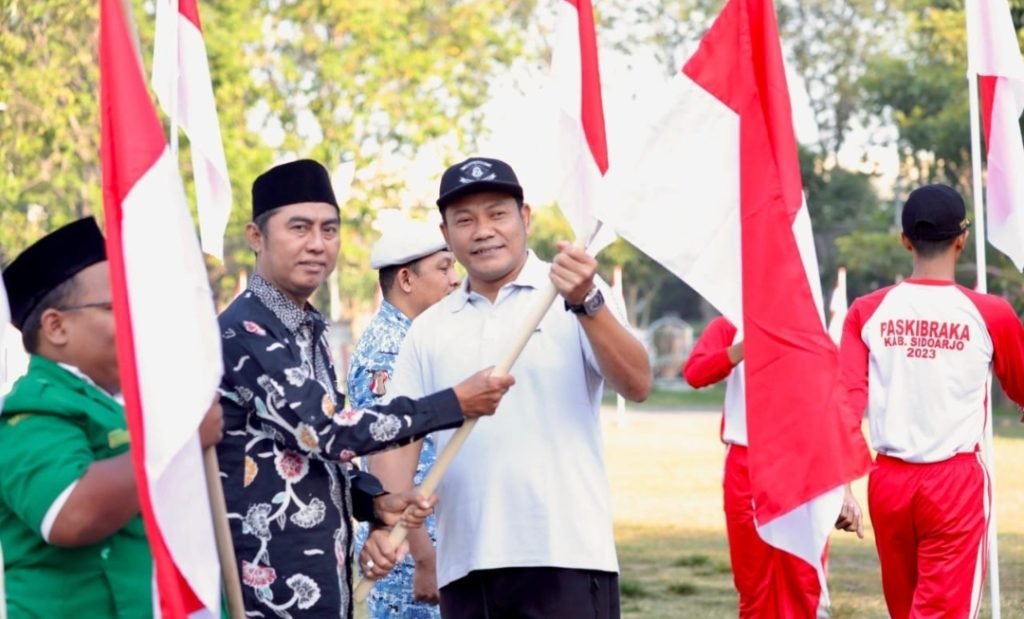 Rayakan HUT RI ke -79, Pemkab Sidoarjo Dukung Pembagian 10 Juta Bendera Merah Putih