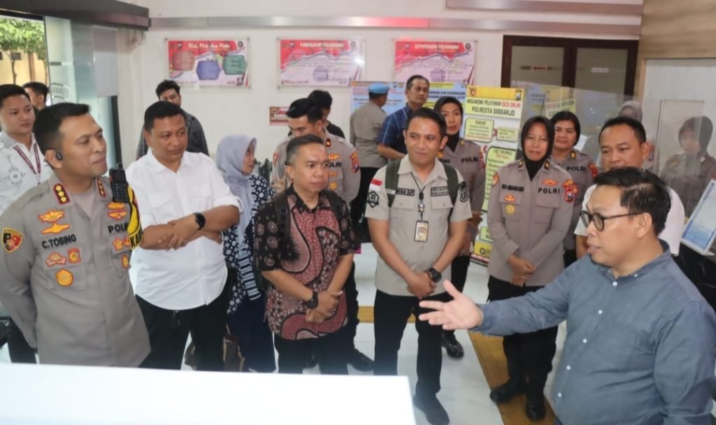 Kementerian PANRB Verifikasi Pelayanan SKCK Online dan Keliling di Polresta Sidoarjo