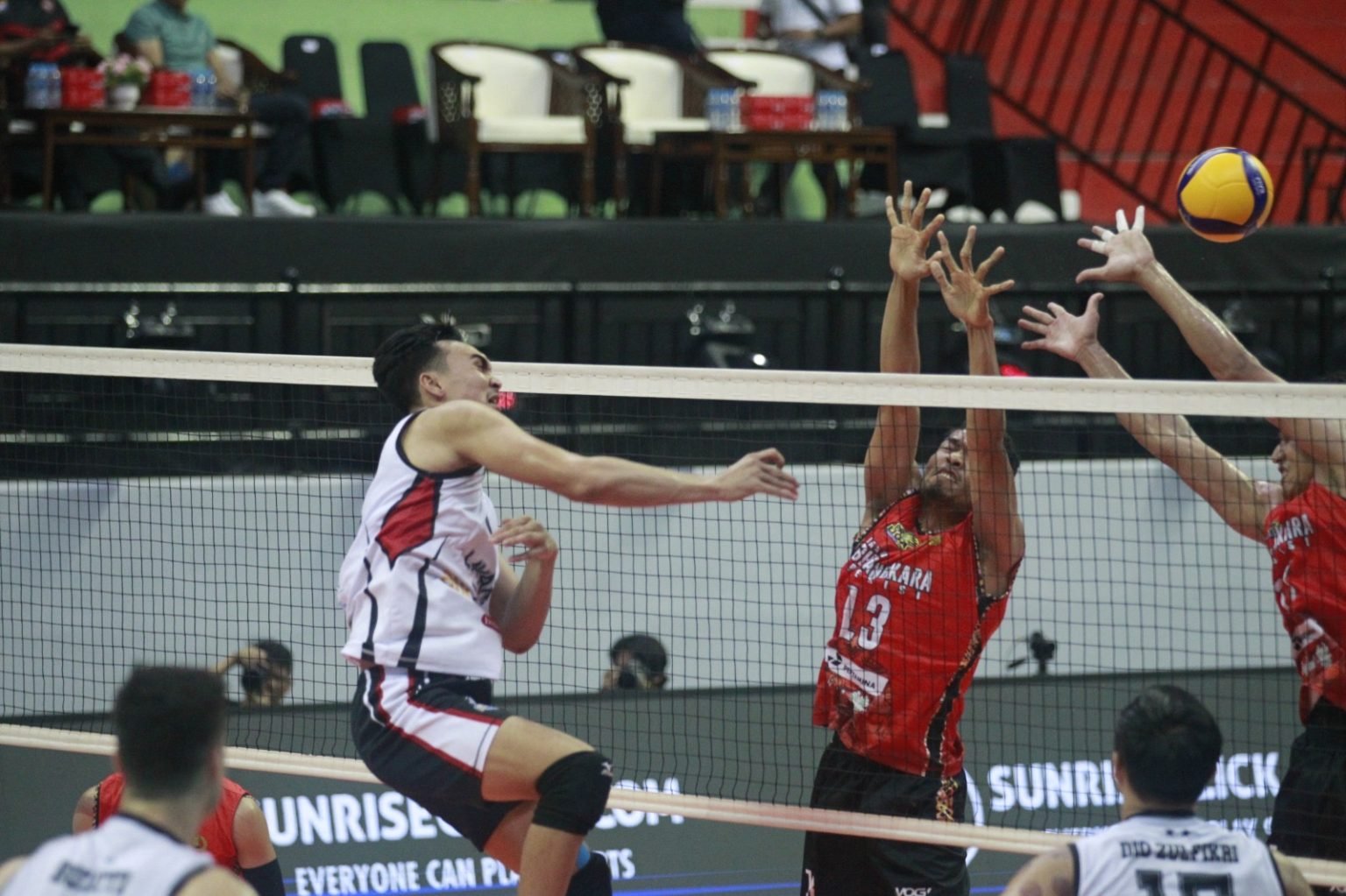 LaVani Kalahkan Bhayangkara Presisi 3-0