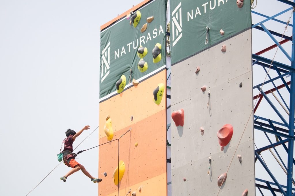 UNESA Gelar Rektor Cup Climbing Competition 2024