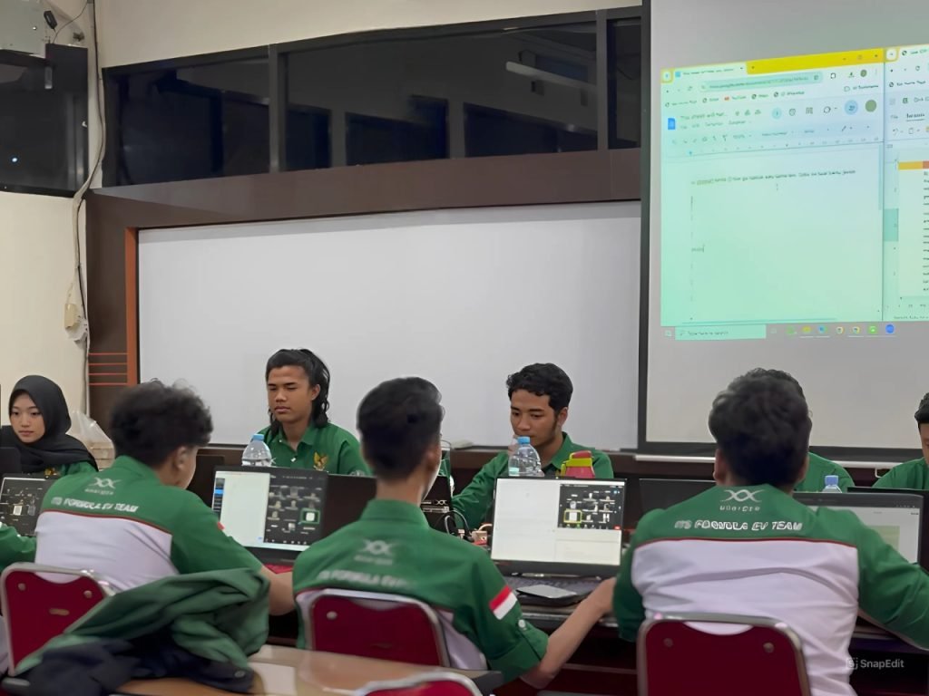 Tim Anargya ITS Meraih Juara 1 Formula Bharat Pi-EV di India