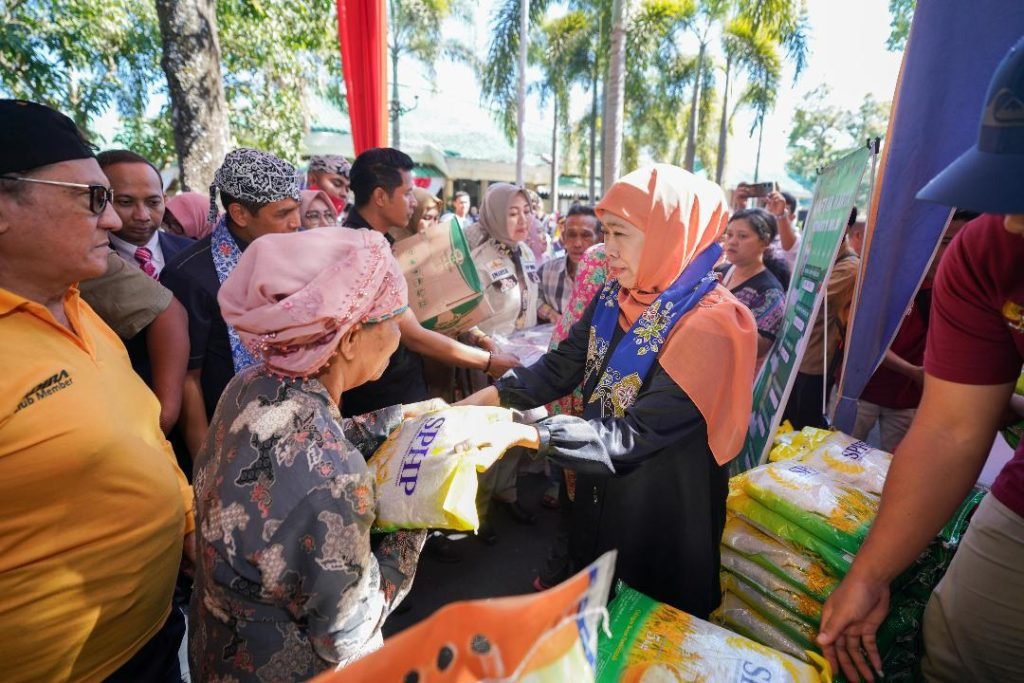 Ika Unair Bondowoso Gelar Bazar Murah