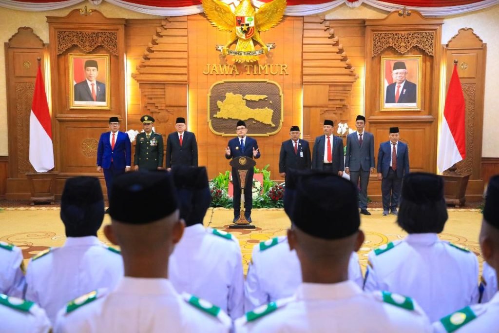 Pj. Gubernur Jatim Puji Paskibraka Sukses Kibarkan Bendera