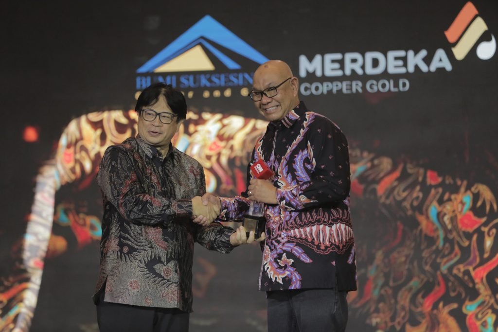 PT Bumi Suksesindo Bawa Pulang Lima Penghargaan dari GMP Awards dan CNN Indonesia Awards