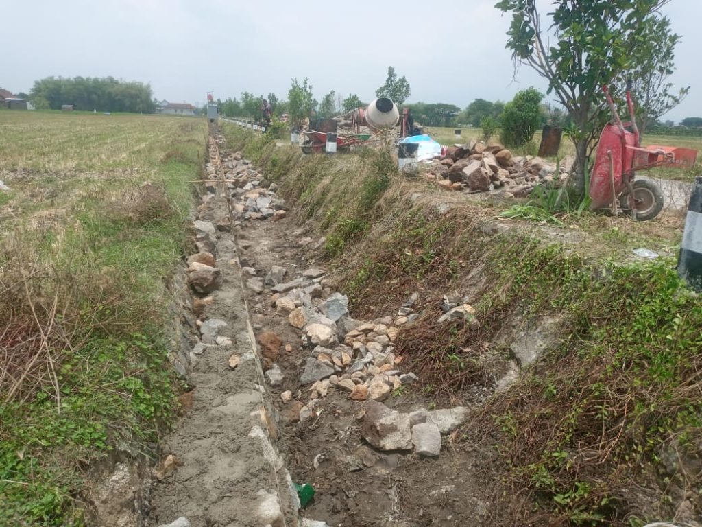 Proyek Hippa Desa Metesih Jawab Kebutuhan Irigasi Petani
