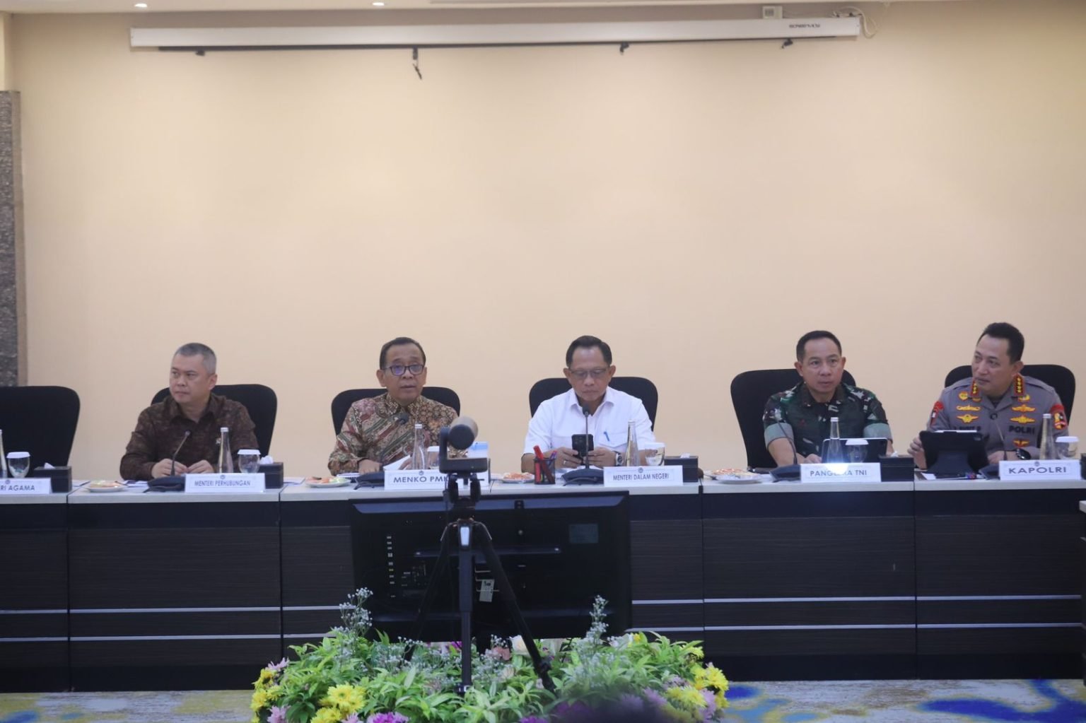 Menko PMK Pratikno: Puncak Arus Mudik Nataru 24 Desember