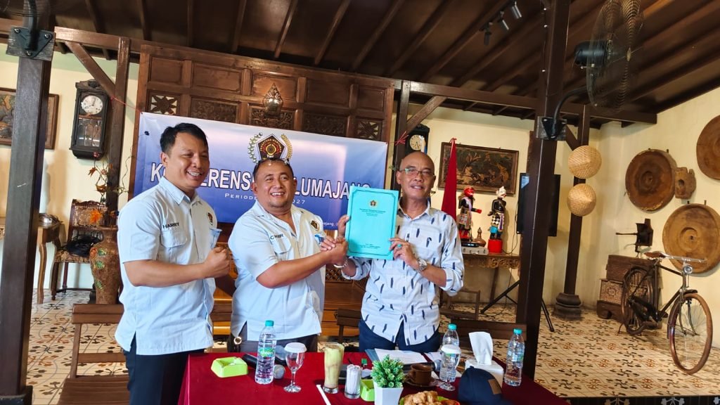 Mujibul Choir Terpilih Aklamasi Jadi Ketua PWI Lumajang Periode 2024-2027