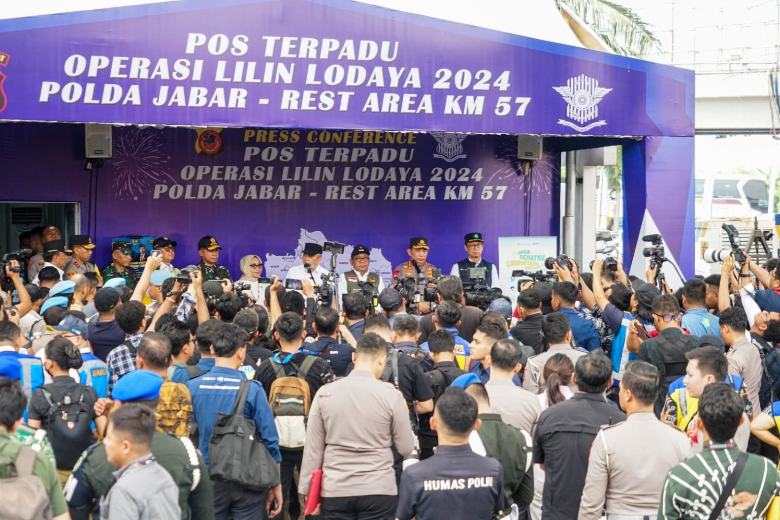 Menko Pratikno Imbau Masyarakat Tidak Berlebihan Rayakan Tahun Baru