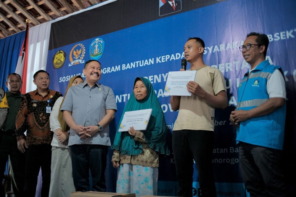 Bersama Kementerian ESDM, PLN Wujudkan Akses Listrik untuk Warga Prasejahtera