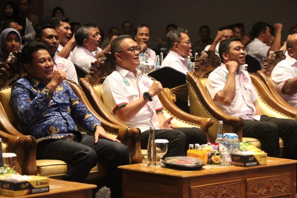 Ketua Umum PBVSI Jawa Timur Lantik Pengurus PBVSI Kabupaten Sidoarjo Masa Bhakti 2024-2028