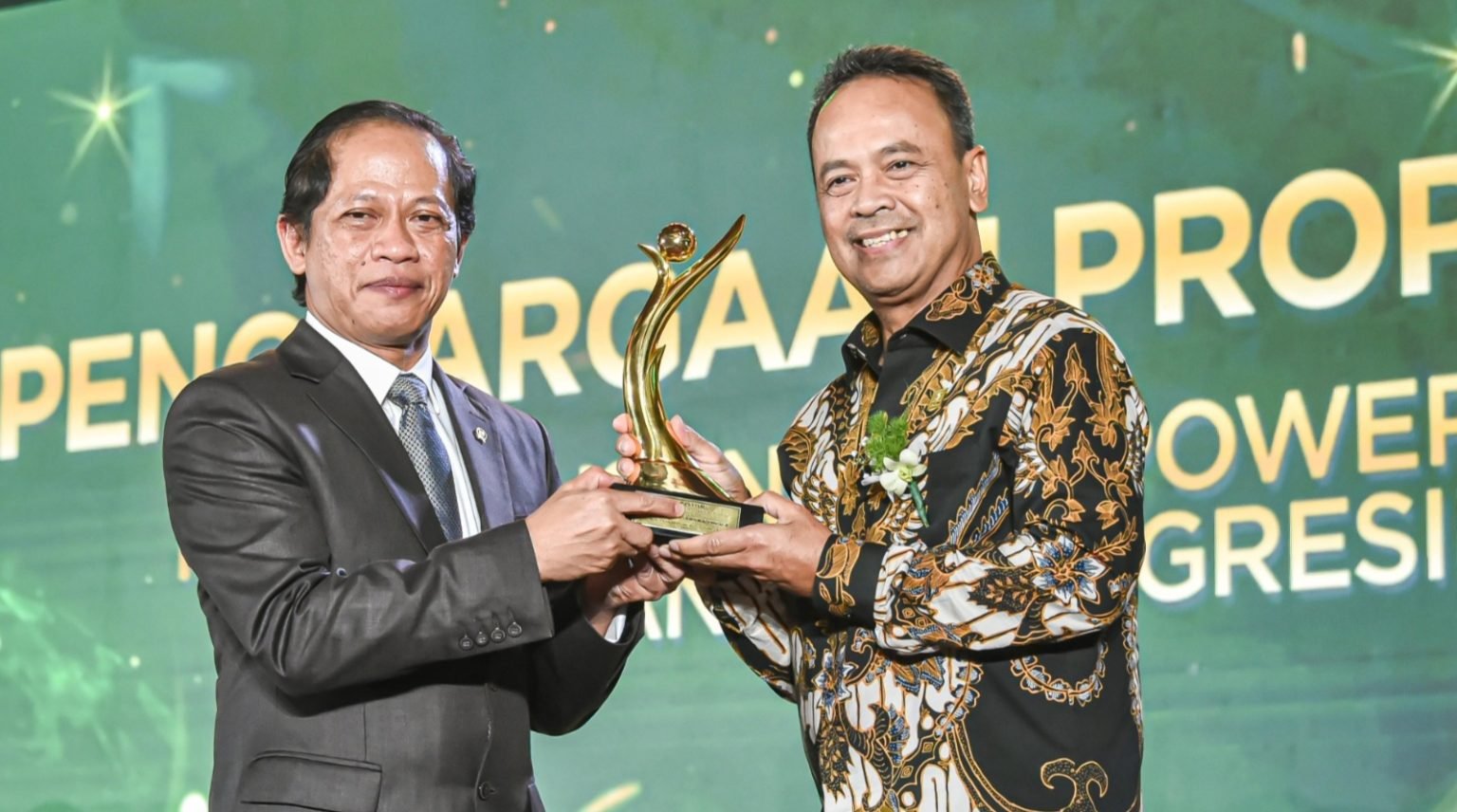 PLN Nusantara Power Raih 69 Penghargaan PROPER 2024, Bukti Komitmen Terhadap Lingkungan