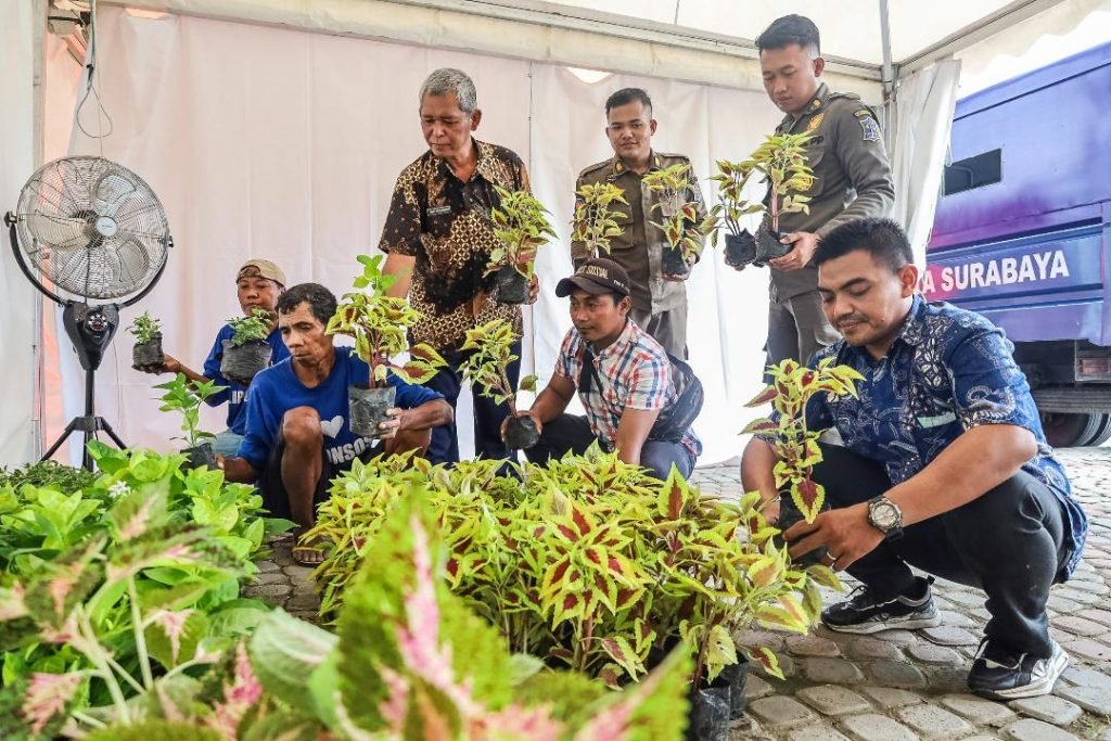 Sebanyak 118 Paket Bantuan Aksi Sosial Diterima Pemkot Surabaya