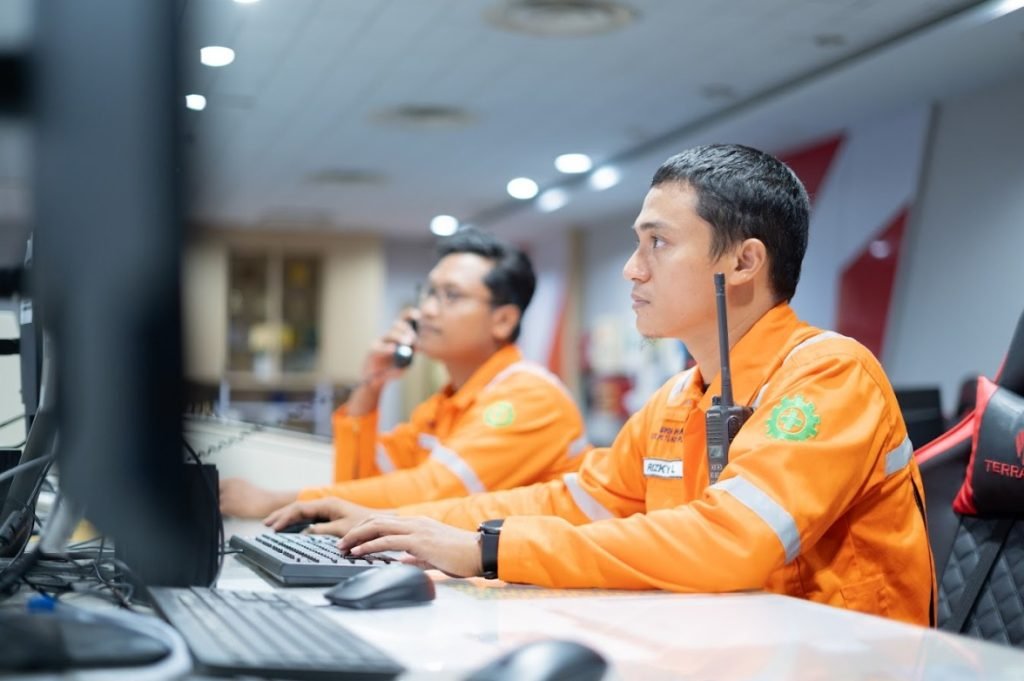 PLN NP Pastikan Pasokan Listrik Andal Selama Ramadan 1446 H: Kenyamanan Ibadah Umat Muslim Terjamin