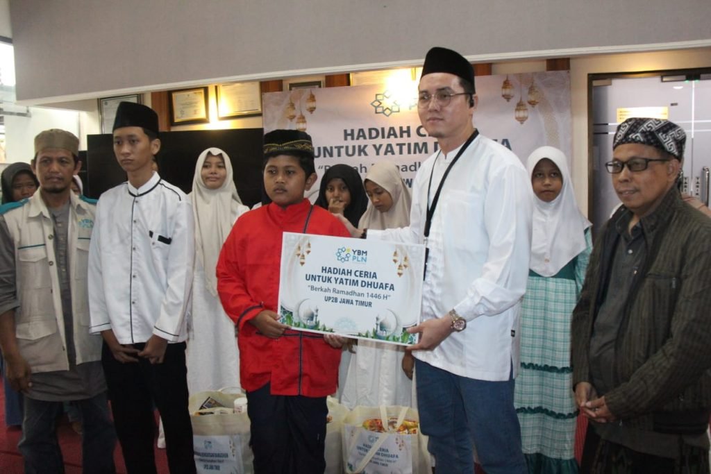 YBM PLN UP2B Jawa Timur Tebar Kebaikan Ramadhan: Hadiah Ceria Untuk Yatim Dhuafa