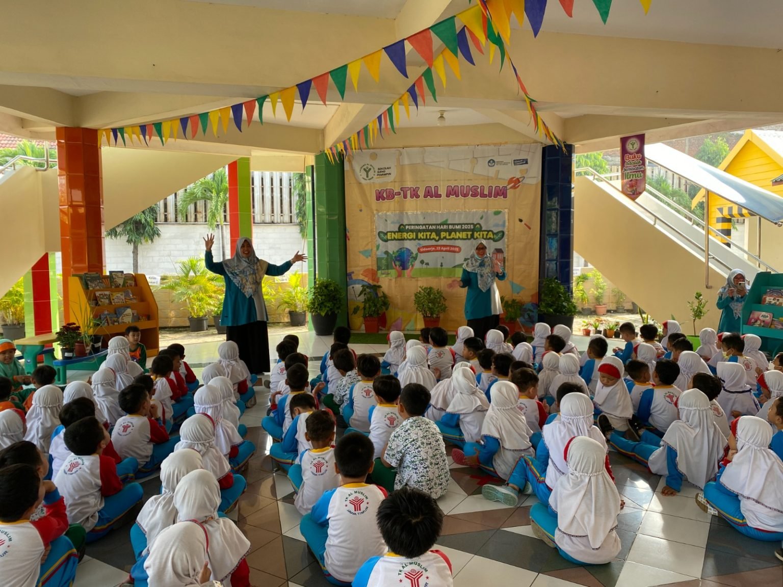 KB-TK Al Muslim Peringati Hari Bumi ke-55: Tanamkan Kepedulian Lingkungan Sejak Dini