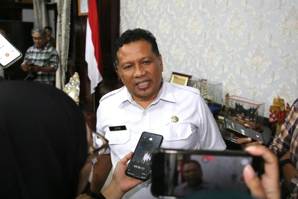 Disperinaker Surabaya Selamatkan Ijazah Karyawan yang Ditahan Salon