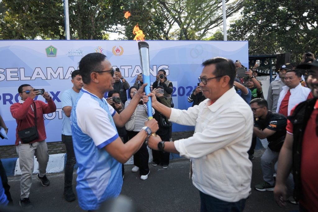 Obor Api Porprov Bergerak Menuju Kota Malang