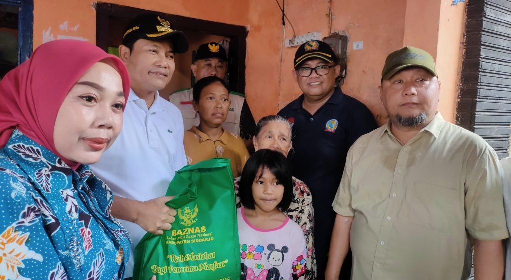 Program RTLH Sidoarjo: Bupati Subandi Tinjau Langsung Rumah Warga Miskin