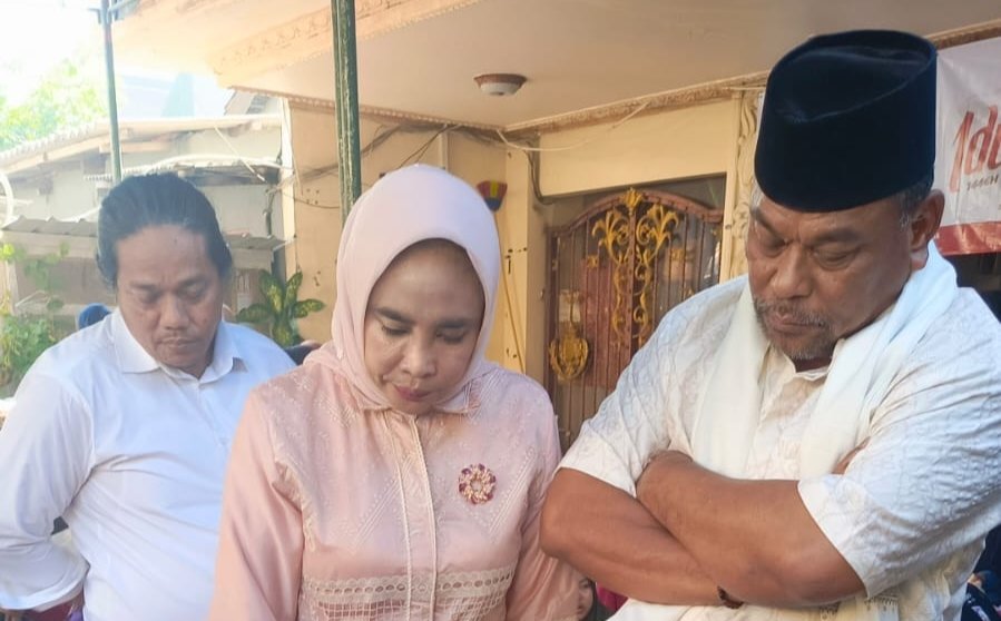 Wabup Hj Mimik Idayana bersama Suami H Rahmat Muhajirin Kurban 15 Ekor Sapi