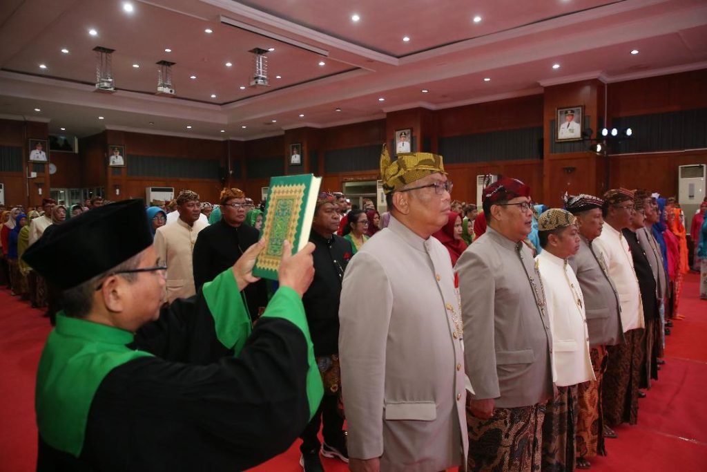 Eri Cahyadi Lantik 223 Pejabat untuk Tingkatkan Pelayanan Publik