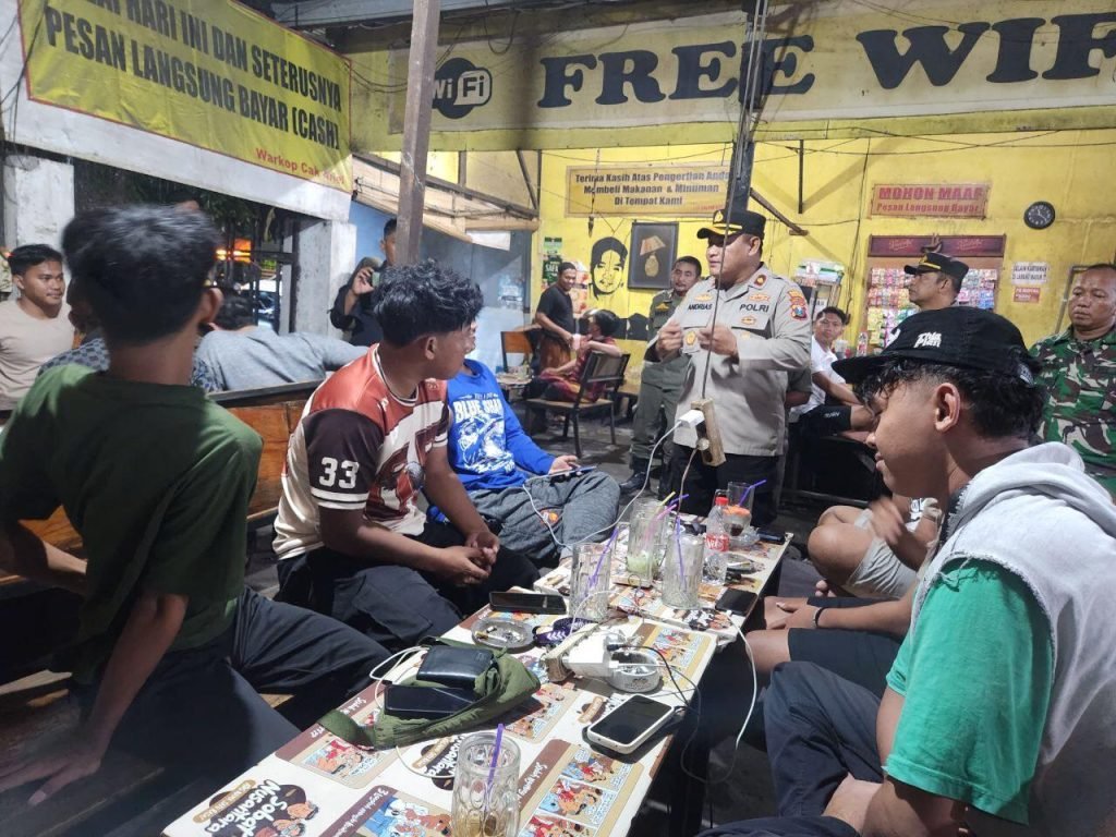 Polsek Kenjeran Adakan Patroli Jam Malam Anak bersama Tim Gabungan