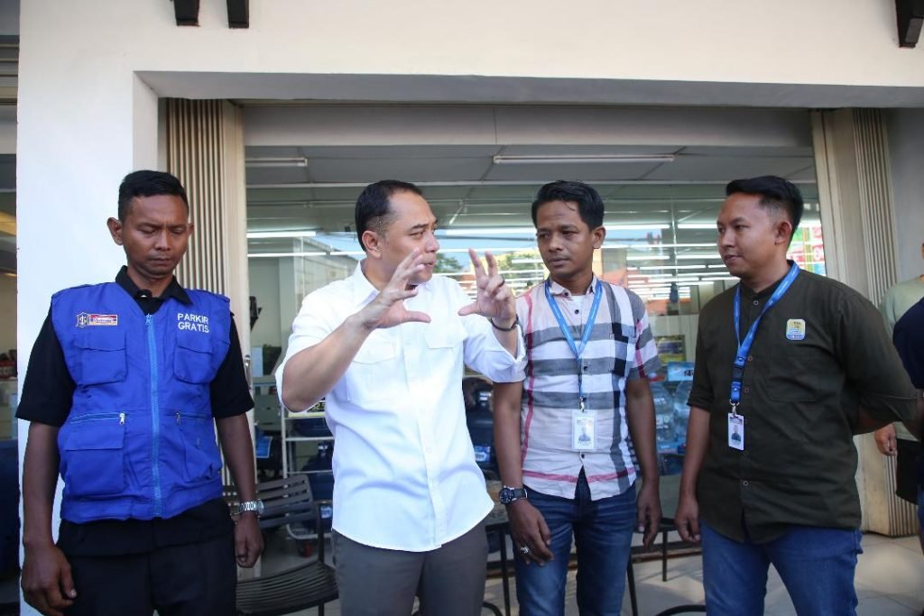 Ini Alasan Eri Cahyadi Segel Minimarket yang Tak Sediakan Jukir Resmi