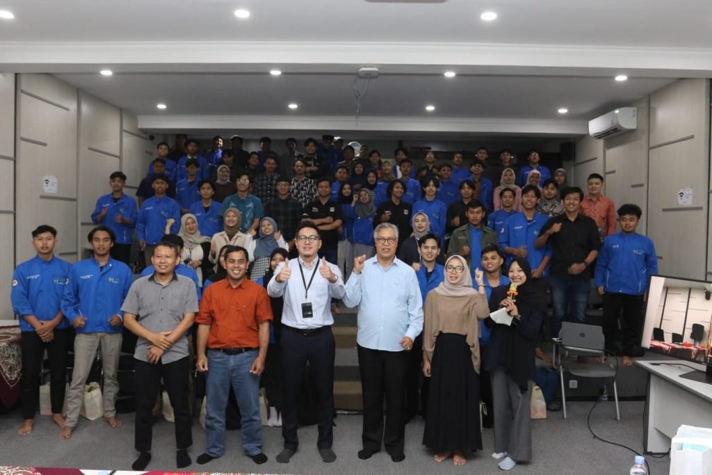 PLN UP2B Jawa Timur Buka Wawasan Mahasiswa Universitas Negeri Malang Melalui Edukasi Kelistrikan