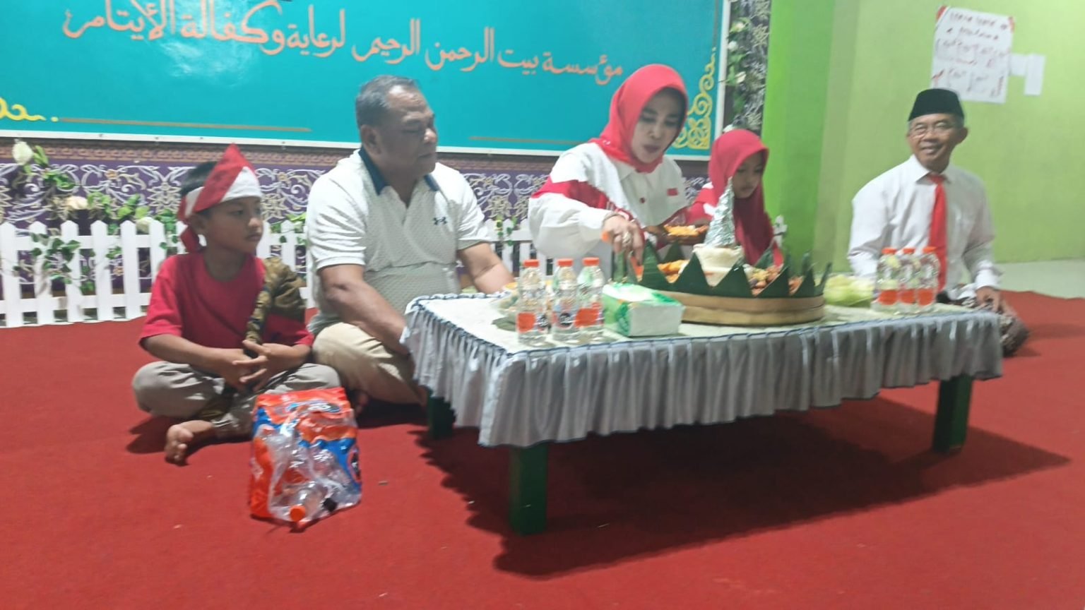 Hj. Mimik Idayana dan H. Rahmat Muhajirin Hadiri Malam Puncak HUT RI ke-80 di Yayasan Baitun Ar Rahman Ar Rahim