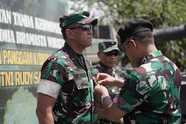 Pangdam V Brawijaya Dianugerahi Brevet Yudha Bramasta Wiratama