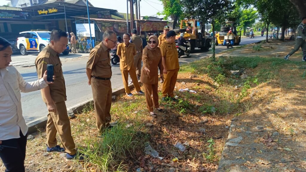 Wabup Mimik Idayana Turun Tangan Perbaiki Jalan Lingkar Timur Sidoarjo