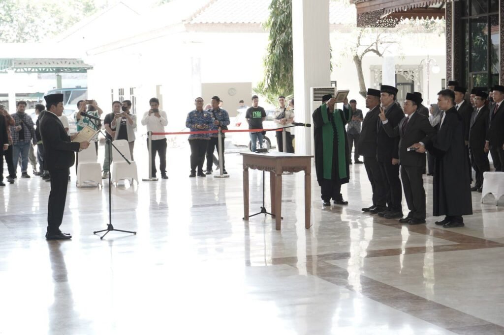 Bupati Sidoarjo Subandi Lantik Ulang 7 Pejabat Akibat Kendala Aplikasi I-Mut BKN