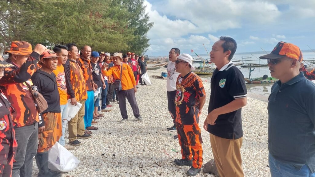 Pemuda Pancasila Surabaya Gelar Aksi Bersih-Bersih Pantai Kenjeran