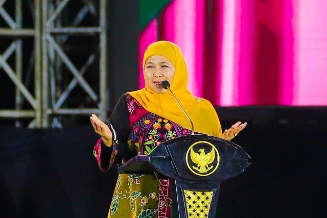 Viral Paralayang di Bromo, Gubernur Jatim Khofifah Minta Jaga Kelestarian